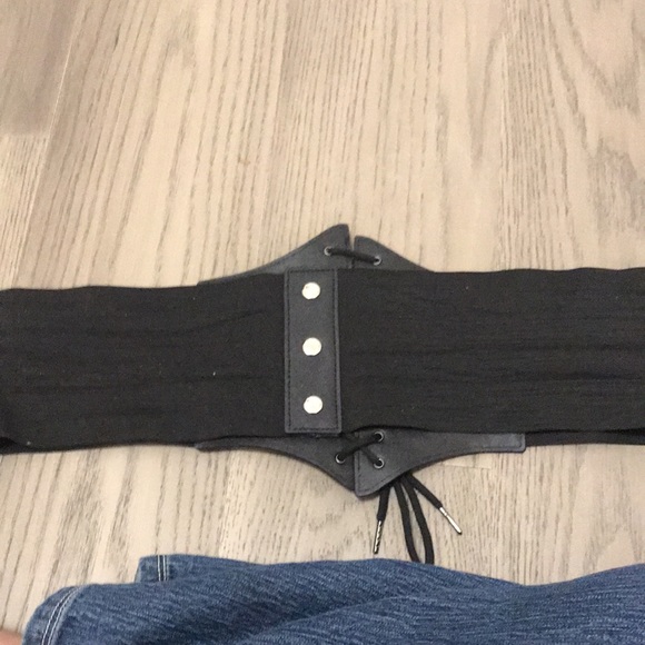 Corset belt - Picture 2 of 2